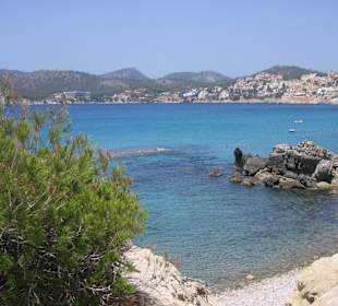 Blick auf die kleine  Bucht von Paguera