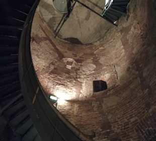 Treppenhaus mit der Wendeltreppe im Turm