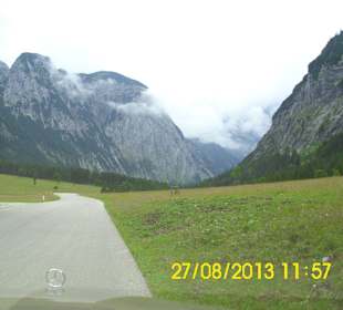 Auf dem Weg zum Almdorf Eng