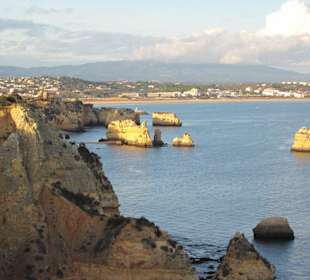 Blick auf Praia Dona Ana & Meia Praia