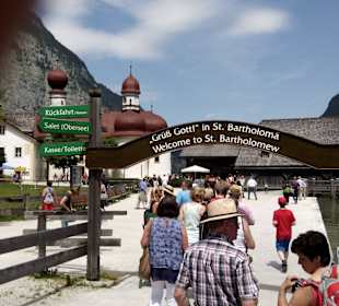 Ortseingang zur Kirche