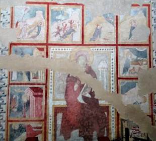 Fresken an den Wänden der Kirche Sant Antonio