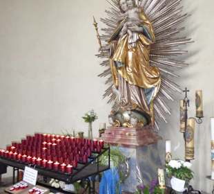 Pfarrkirche St. Theresia - Heiligenfigur