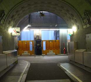 Tunnel mit Lift