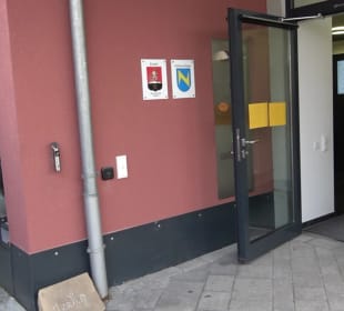 Neues Rathaus Neckartenzlingen