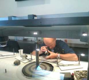 Arbeit mit der Lupe.