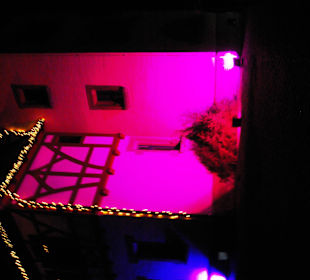 Hauptgebäude ganz nah