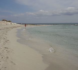Strand rechts von der Anlegestelle