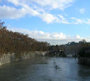 Lungotevere