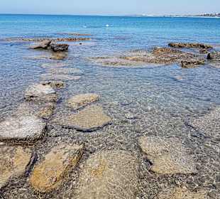 Steine des antiken Hafens