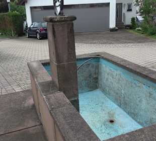 Kraibrunnen am Rathaus Dietersweiler