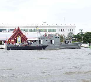 Mit dem Hop and Hop Boot Bangkok entdecken
