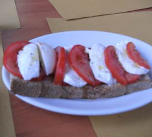 Tomaten-Mozzarella-Bruschetta