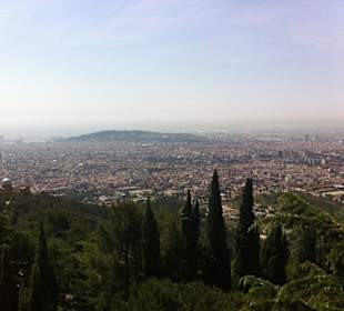 Blick auf die Stadt von der Aussichtsplattform