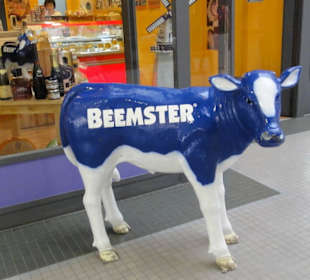 Фигура на улице