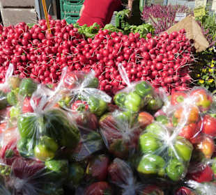 Unterwegs auf dem Viktor-Adler-Markt