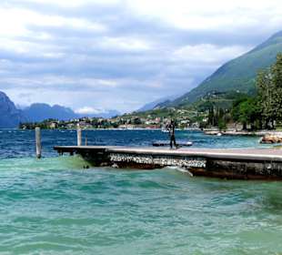 Wanderweg entlang des Lago