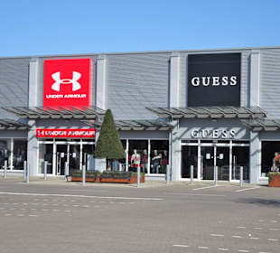 Rundgang durch das Outlet Center Ochtum Park