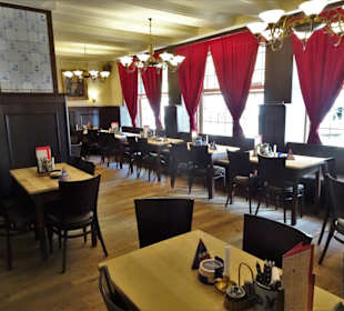 In den Gasträumen "Im Goldenen Ring"