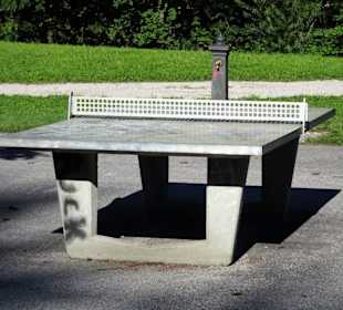 Tischtennisplatte an der Wassermauer-Promenade