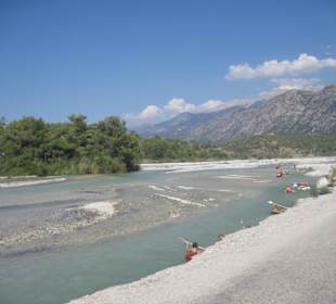 Rzeka pry wąwozie Saklikent