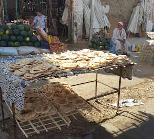 Obst- und Gemüsemarkt in der Altstadt (Dahar)