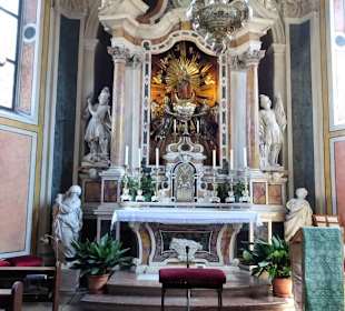 Seitenaltar im Bozner Dom