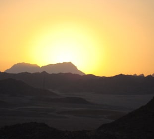 Sonnenuntergang in der Wüste