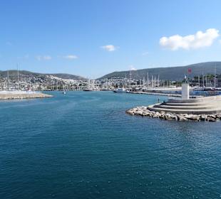 Einfahrt in den Hafen Bodrum