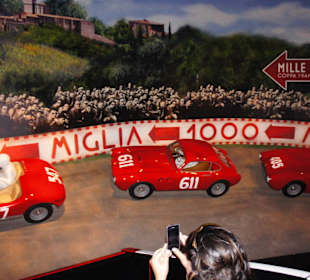 Fahrgeschäft  "Die Ferrari Geschichte"