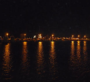 Hafen bei Nacht