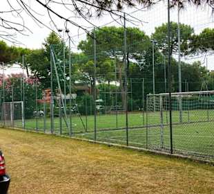 Bei den Fußballplätze