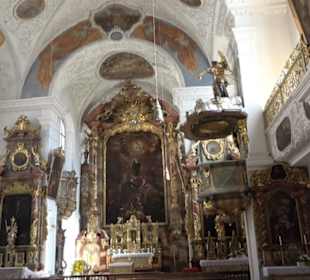 Abtei- und Wallfahrtskirche St. Walburg