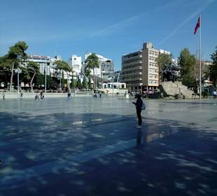 Atatürk Platz Antalya