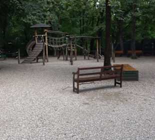 Spielplatz am Chinesischen Turm