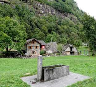 Verzascatal beim Dorf Sonogno