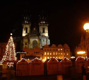 La piazza vecchia di notte