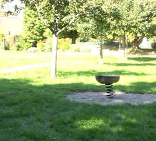 Schaukelweg an der Donau