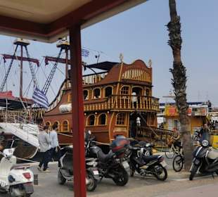 Unterwegs im Hafengebiet von Kos