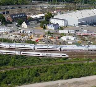 Nein das ist keine Modellbahn echte Züge