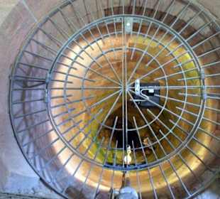 Blick in den Burgbrunnen