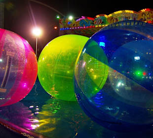 Der Luna-Park bei Tag und Nacht