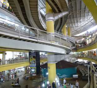 3 Etagen hier gibt es fast alles