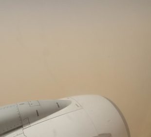 Anflug auf Flughafen Hurghada - SANDSTURM