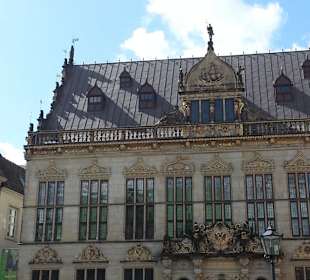 Schöner Marktplatz am Rathaus