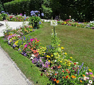 Garten vor dem Alten Schloss der Eremitage