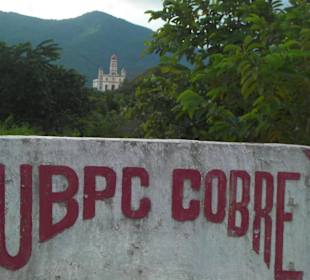 El Cobre, eingebettet in die Sierra Maestra