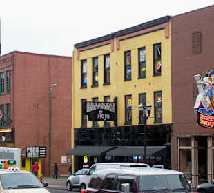 Broadway Brewhouse & Mojo