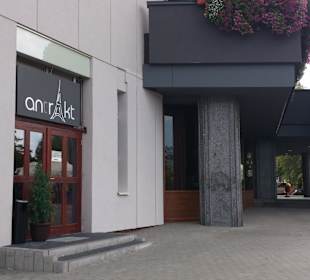 Antrakt - Music Club & Business Cafe 