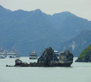 Wunderschöne Halong Bucht